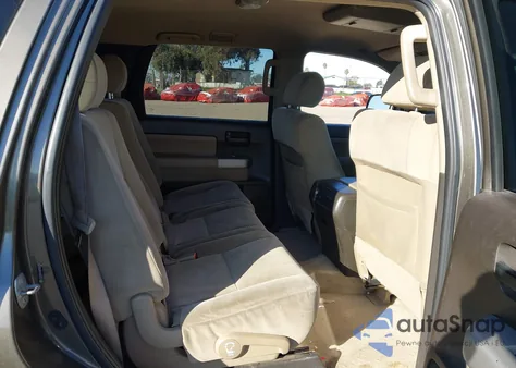 2008 Toyota Sequoia Sr5 5.7L V8 z USA, uszkodzony, nr VIN 5TDZY64A48S004700